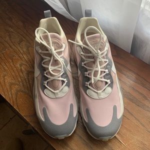 Nike Airmax 270 React